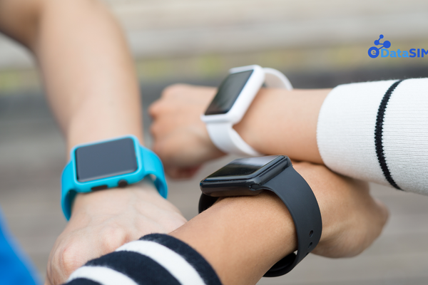 Smartwatches compatible with eSIM: Which ones can keep you connected on the go?